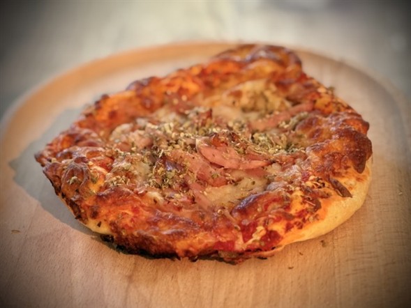 Pizzastykke m. ost & skinke